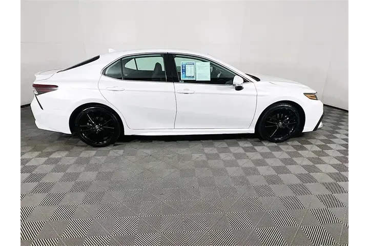 $26900 : Toyota Camry 2023 XSE 4dr Se image 8