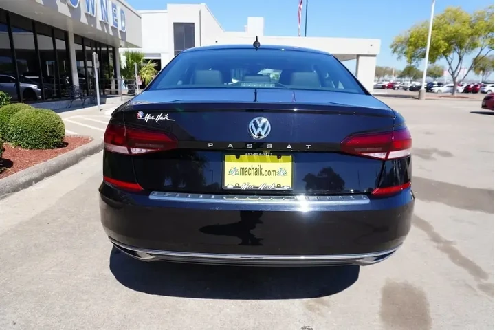$18988 : Volkswagen Passat 2022 SE 4d image 5