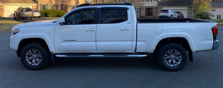 $22500 : 2018 Tacoma Prerunner SR5 image 3