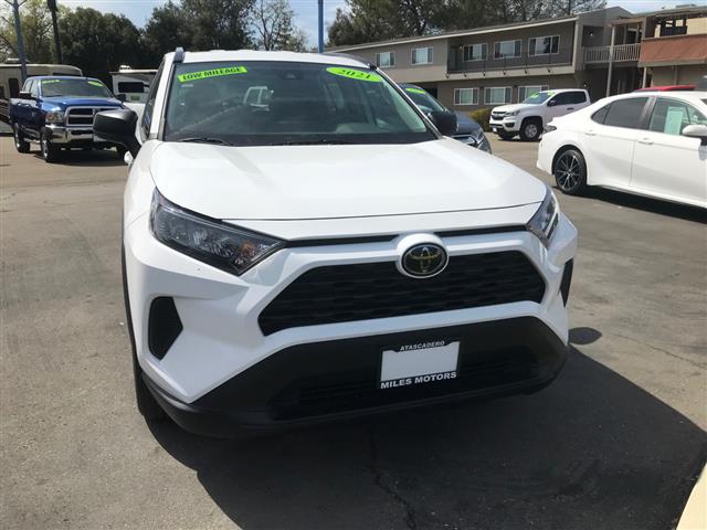 $29995 : 2021 RAV4 LE FWD (Natl) image 2