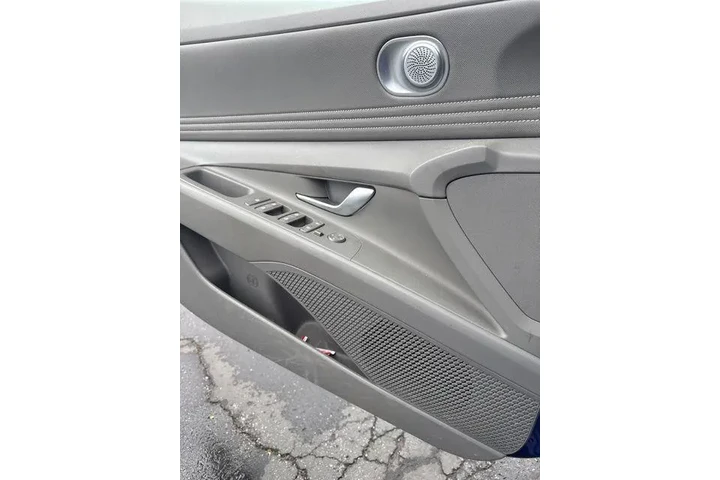 $19990 : Hyundai ELANTRA 2023 SEL 4dr image 10