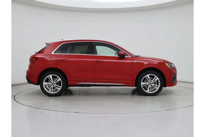 $21998 : Audi Q3 2022 AWD quattro S l image 7