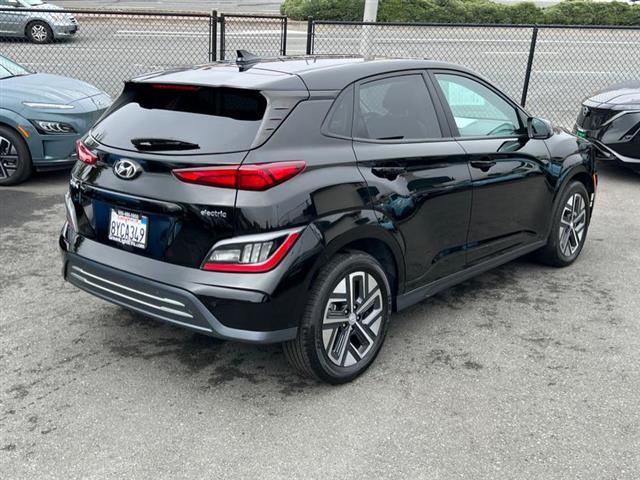 $25800 : Used 2022 Kona Electric Limit image 5