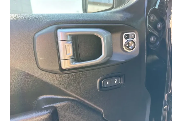 $19395 : Jeep Wrangler Unlimited 2019 image 10