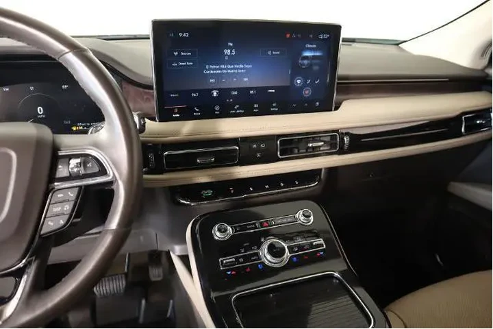 $37101 : Lincoln Nautilus 2023 Reserv image 5