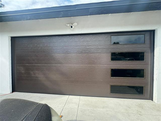 Aluminum Garage Doors VIP image 9