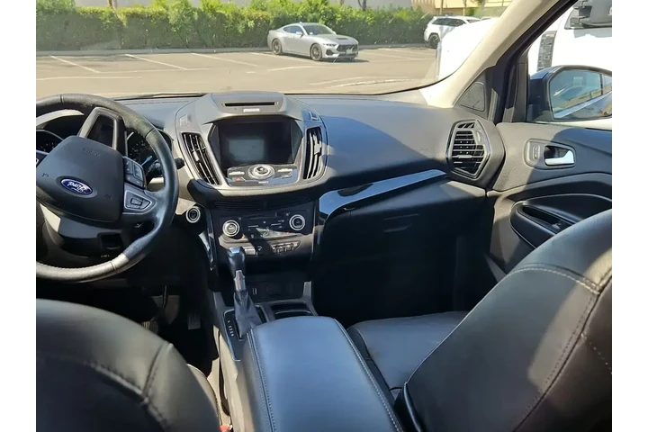 $13000 : Ford Escape 2017 Titanium 4d image 10