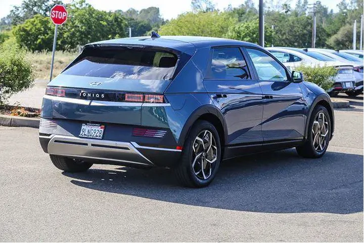 $25991 : Hyundai IONIQ 5 2024 SEL 4dr image 5