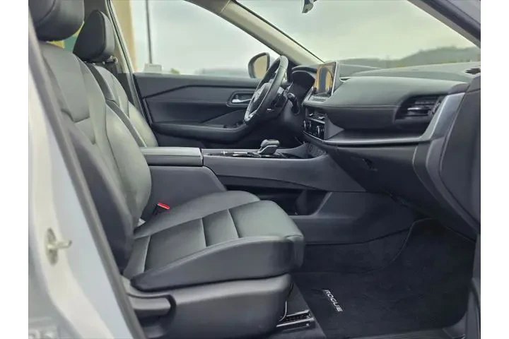 $23800 : Nissan Rogue 2024 SV 4dr Cro image 10