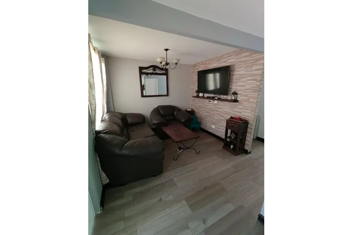 $1 : Casa en Condominio en Venta image 8