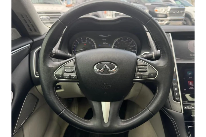 2017 Q50 3.0t Sport image 9
