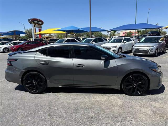 $25995 : Pre-Owned 2019 Maxima SR Seda image 5