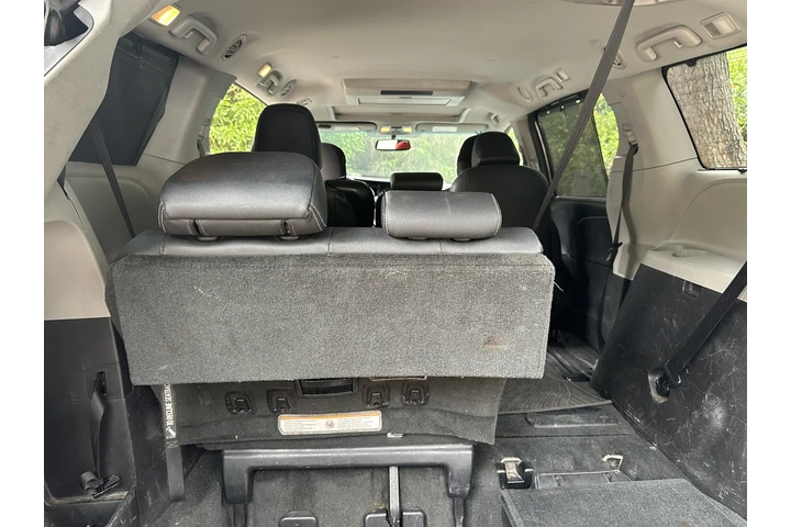 $18500 : 2017 Toyota Sienna 8 pasajeros image 7