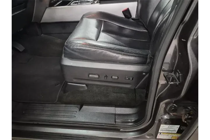 $17308 : Ford Expedition EL 2017 4x4 image 10