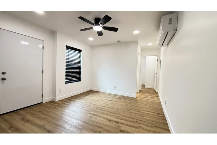 $1700 : Casita1 recamaraHuntingtonPark image 2