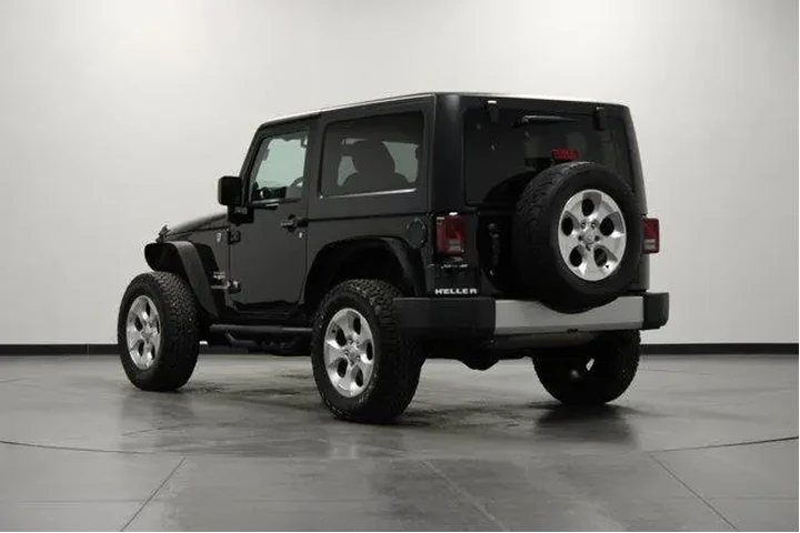 $13962 : Jeep Wrangler 2013 4x4 Sahar image 5