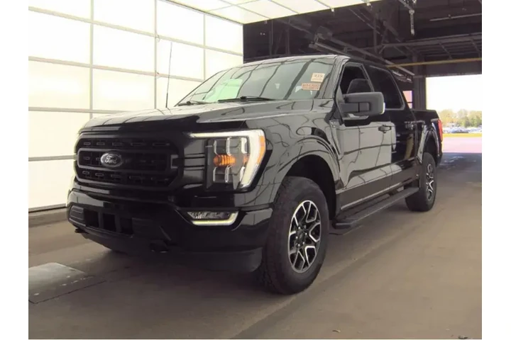 $35299 : Ford F-150 2023 4x4 XLT 4dr image 4