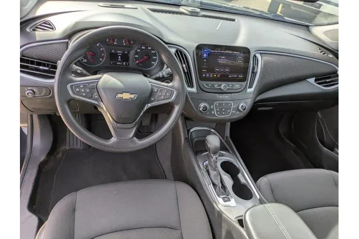 $18995 : Chevrolet Malibu 2023 LT 4dr image 9