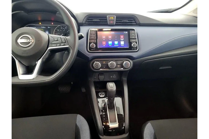 $18998 : Nissan Versa 2025 SV 4dr Sed image 9