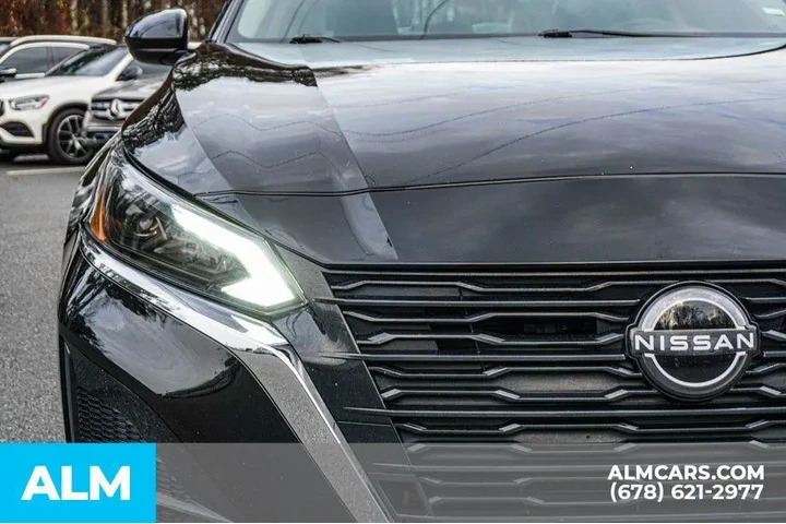 $17920 : Nissan Altima 2023 2.5 SV 4d image 10