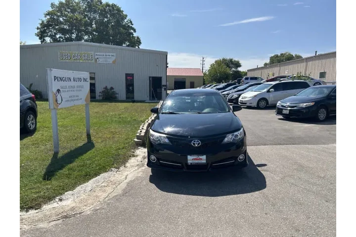 $9990 : 2014 Camry SE image 8