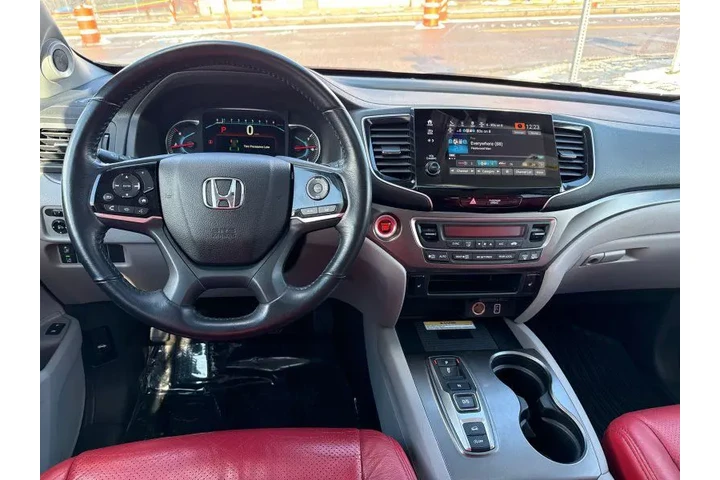 $24995 : 2021 Pilot AWD Special Edition image 8