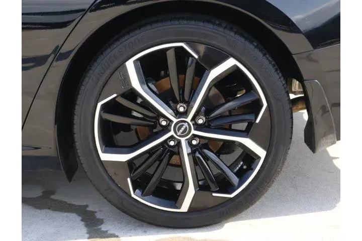 $23588 : Nissan Altima 2024 2.5 SR 4d image 8