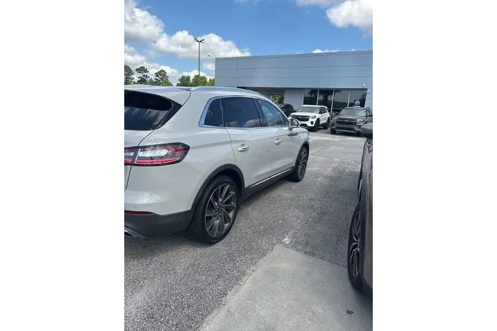 $24059 : Lincoln Nautilus 2020 AWD Re image 4
