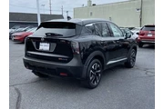 $21550 : Nissan Kicks 2025 AWD SR 4dr thumbnail