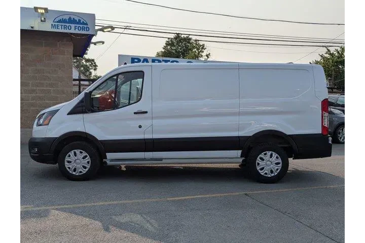 $28888 : Ford Transit 2023 250 3dr SW image 7