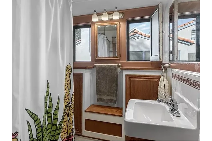 $1500 : HOUSE FOR RENT image 6