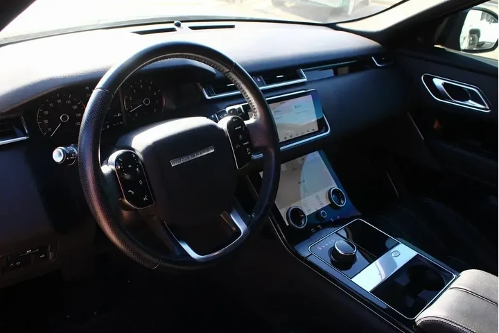 $28150 : Land Rover Range Rover Velar image 2