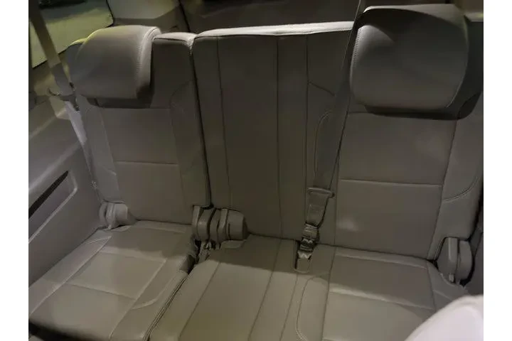 $15000 : Chevrolet Suburban 2015 4x2 image 8