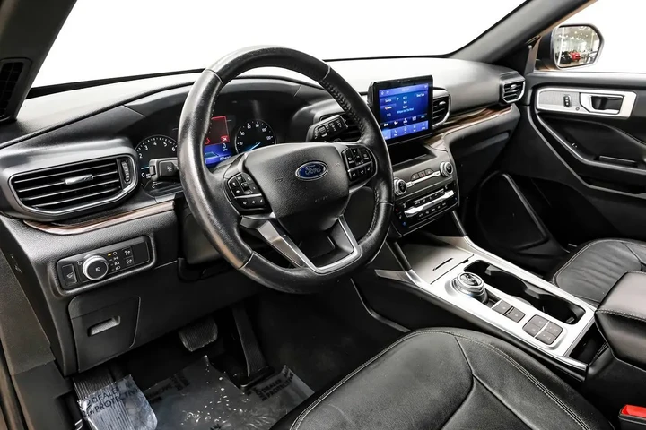 $19990 : 2020 Explorer Limited image 4