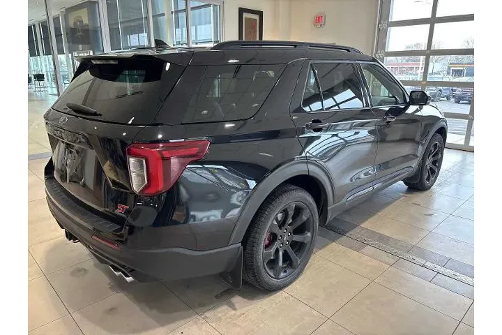 $37476 : Ford Explorer 2022 AWD ST 4d image 3
