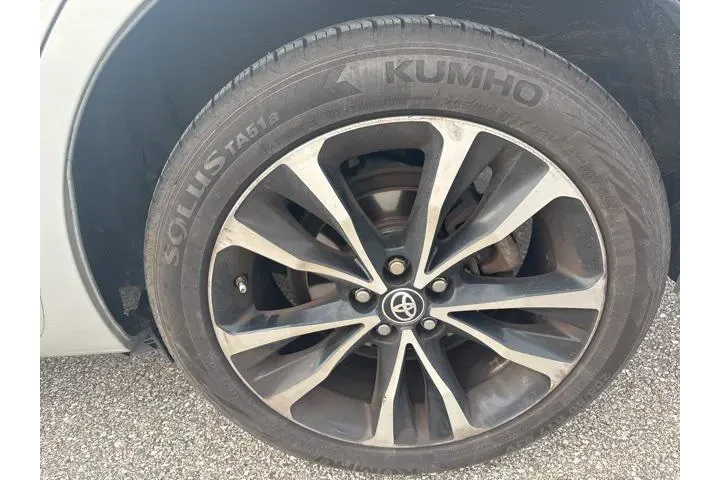 $13288 : Toyota Corolla 2017 SE 4dr S image 5