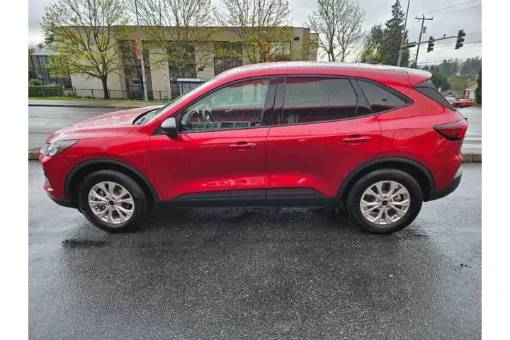 $21999 : 2025 Escape Active image 3