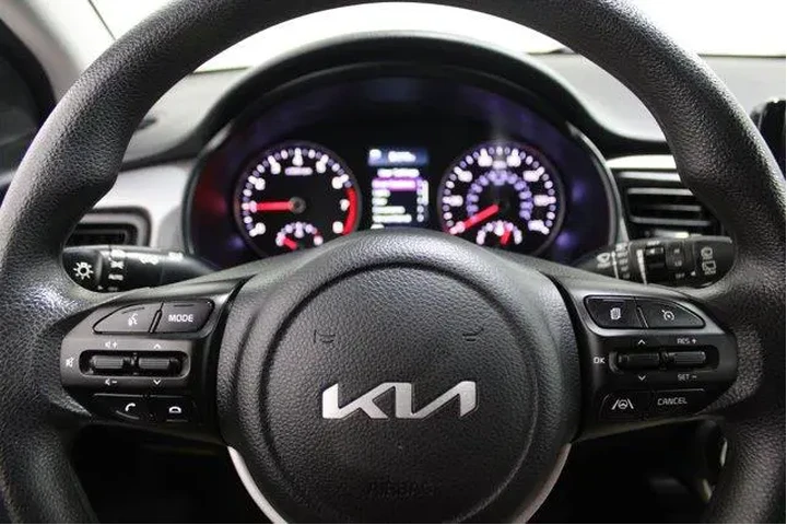 $16991 : Kia Rio 5-Door 2023 S 4dr Wa image 7