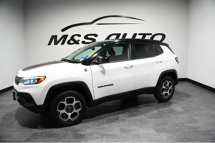 $19117 : 2022 Compass Trailhawk image 3