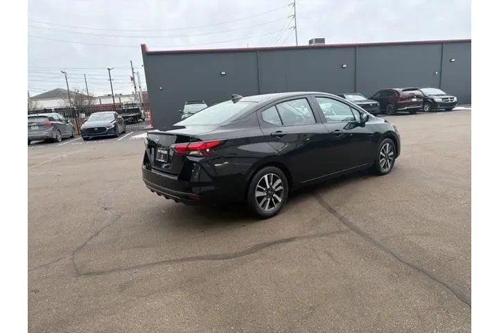 $18980 : Nissan Versa 2025 SV 4dr Sed image 7