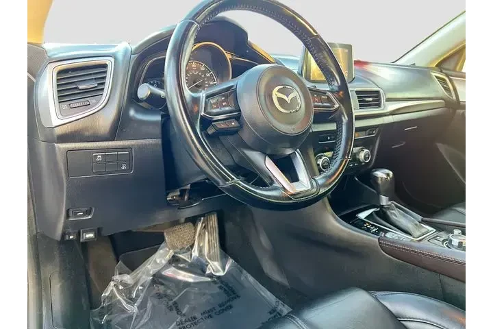 $13900 : Mazda Mazda3 2018 Touring 4d image 10