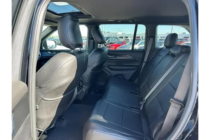 $34000 : Jeep Grand Cherokee 2024 4x4 image 10