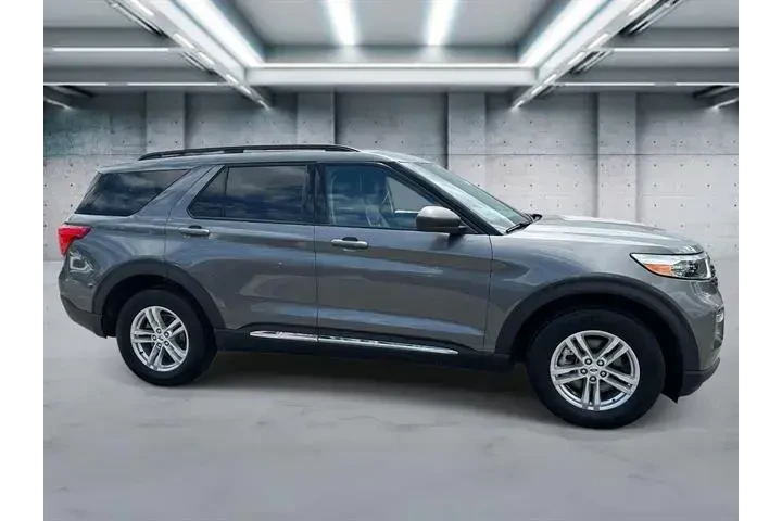 $31495 : Ford Explorer 2023 AWD XLT 4 image 3
