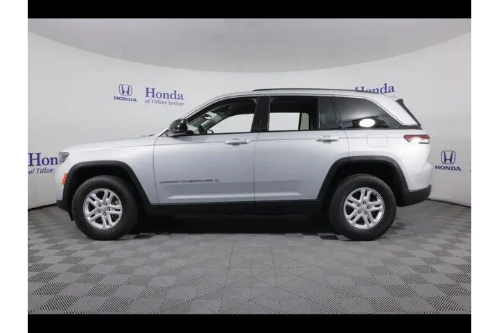 $29375 : Jeep Grand Cherokee 2024 4x4 image 4