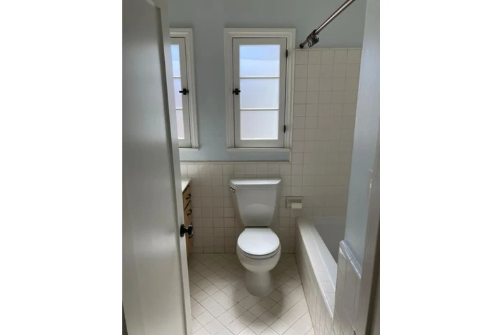 $1950 : 2 BEDROOM APT IN LOS ANGELES image 9