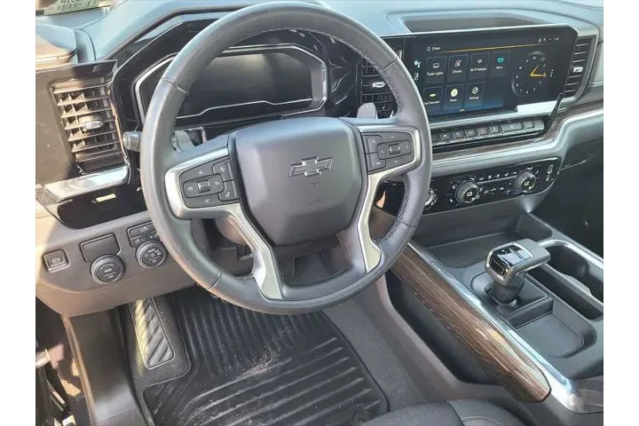 $39730 : Chevrolet Silverado 1500 202 image 9