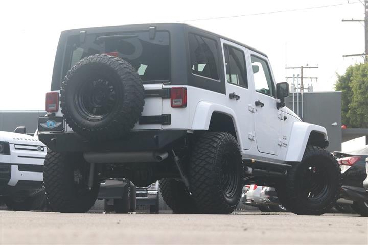 2018 Wrangler JK Unlimited Sa image 3