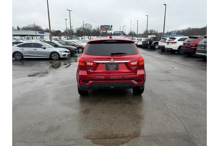2018 Outlander Sport SE 2.4 C image 3
