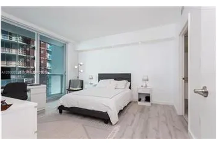 $4000 : Rental property with 2 bedro image 6