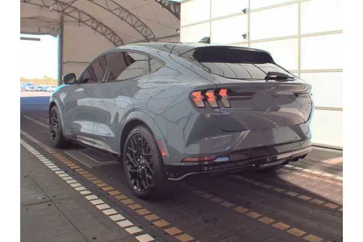 $30999 : Ford Mustang Mach-E 2023 AWD image 8